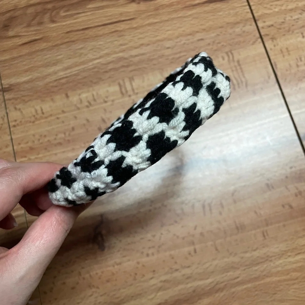 Black and White Checker Knit Headband